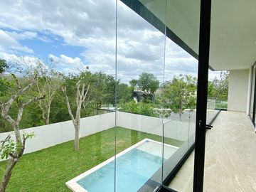 CASA EN VENTA, PRIVADA EL CORTIJO CON AMENIDADES DE LUJO, ZONA COUNTRY, MÉRIDA