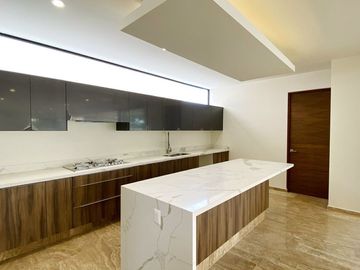 CASA EN VENTA, PRIVADA EL CORTIJO CON AMENIDADES DE LUJO, ZONA COUNTRY, MÉRIDA