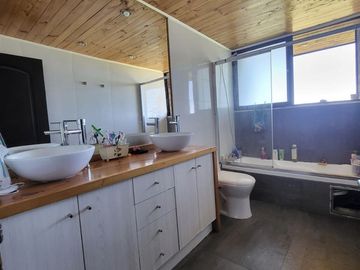 Excelente Casa moderna en Pichilemu - Vista al Mar - 3D/2B