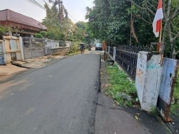 Rumah hiting tanah, bebas banjir di kalibata, pancoran, jakarta selatan