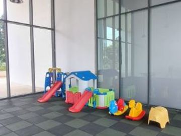 For Sale or Rent Prestigious 2BR Apartment at Izzara