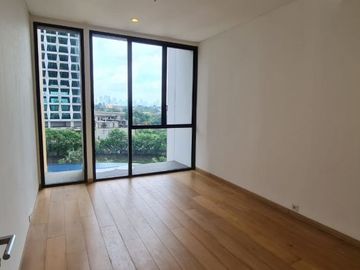 For Sale or Rent Prestigious 2BR Apartment at Izzara