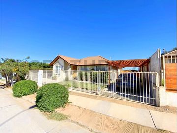 Se vende casa en Altos del Rosario, Peñuelas