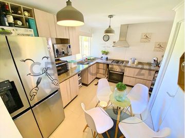Se vende casa en Altos del Rosario, Peñuelas