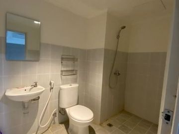 Apartemen 3BR Puncak Dharmahusada City View Selangkah Ke Merr