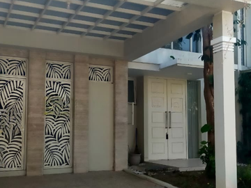 Rumah Pakuwon City Semi Furnished Grand Island Pakuwon City