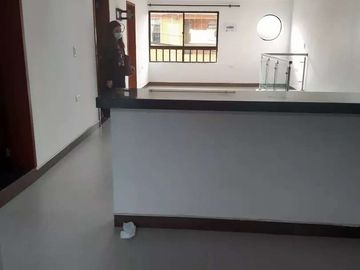 SE VENDE EXCELENTE CASA EN SAN JORGE CON RENTA, MANIZALES