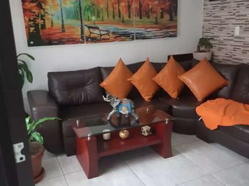 SE VENDE EXCELENTE CASA EN SAN JORGE CON RENTA, MANIZALES
