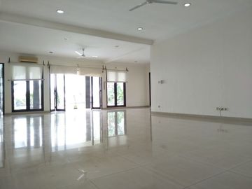Disewakan Rumah Private Pool di Bangka Jakarta Selatan