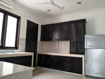 Disewakan Rumah Private Pool di Bangka Jakarta Selatan