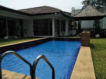 Disewakan Rumah Private Pool di Bangka Jakarta Selatan