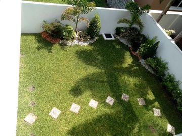 Three Storey with Five Bedrooms House and Lot for Rent in H