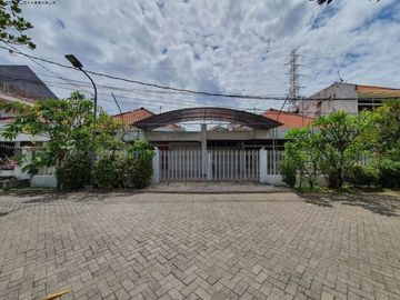 Rumah Manyar Tirtoyoso Selatan STRATEGIS carport 2