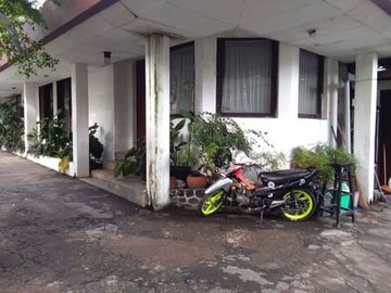 Rumah tinggal lokasi trunojoyo dekat riau, dago bandung