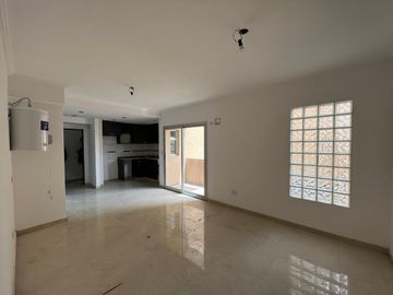 Departamento de dos ambientes al contrafrente a la venta en Wilde