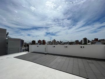 Departamento de dos ambientes al contrafrente a la venta en Wilde