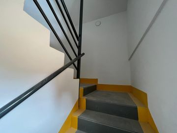 Departamento de dos ambientes al contrafrente a la venta en Wilde