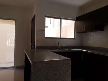 Venta de hermosa casa en urbanización