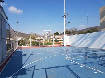 Venta de hermosa casa en urbanización