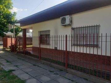 Casa en venta en Castelar Sur