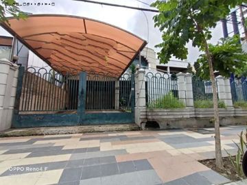 Rumah di Raya Manyar Kertoarjo, Nol jalan raya, Row jalan Lebar