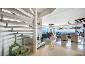 Departamento en Venta en Puerto Vallarta, 3 Recámara, 4.5 Baños