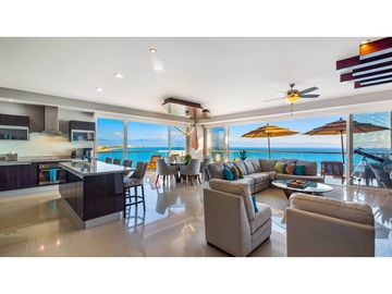 Departamento en Venta en Puerto Vallarta, 3 Recámara, 4.5 Baños