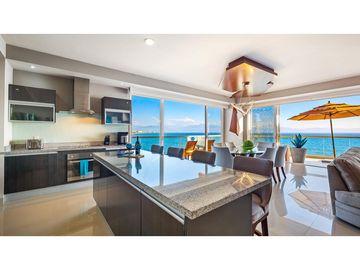 Departamento en Venta en Puerto Vallarta, 3 Recámara, 4.5 Baños