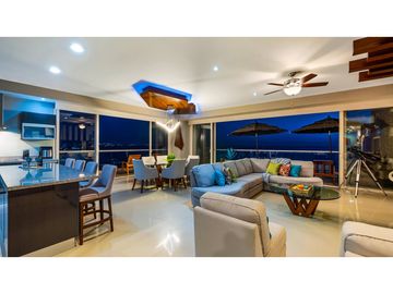 Departamento en Venta en Puerto Vallarta, 3 Recámara, 4.5 Baños