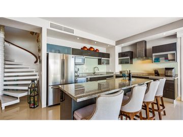 Departamento en Venta en Puerto Vallarta, 3 Recámara, 4.5 Baños