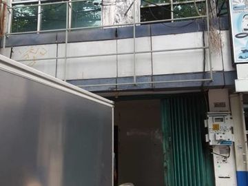 Ruko Jalan Semarang Ada lift barang, Strategis umsse
