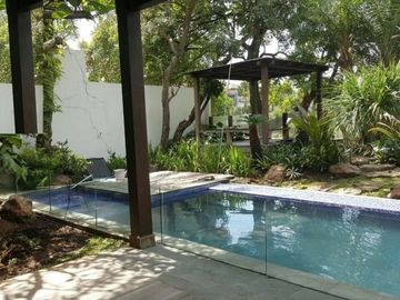 Dijual Rumah Golf View di Graha Famili Babatan Wiyung *HL