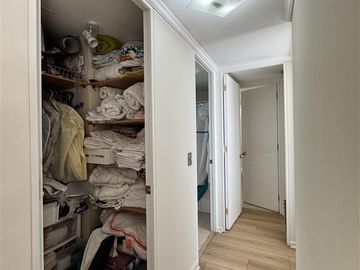 VENTA DEPARTAMENTO EN LAS CONDES REMODELADO, PORTAL LA REINA