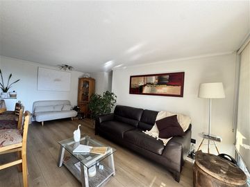 VENTA DEPARTAMENTO EN LAS CONDES REMODELADO, PORTAL LA REINA