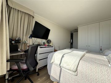 VENTA DEPARTAMENTO EN LAS CONDES REMODELADO, PORTAL LA REINA