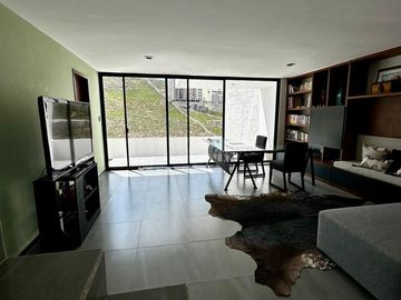 VENTA CASA SEMIAMUEBLADA EN MONTERRA