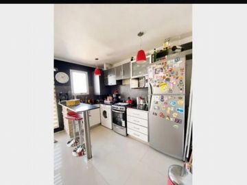 Departamento de tres ambientes en venta con cochera en Haedo Norte