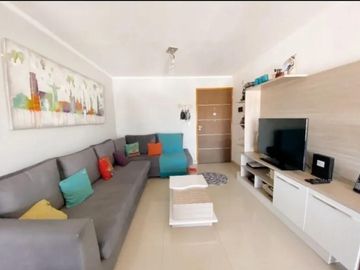 Departamento de tres ambientes en venta con cochera en Haedo Norte