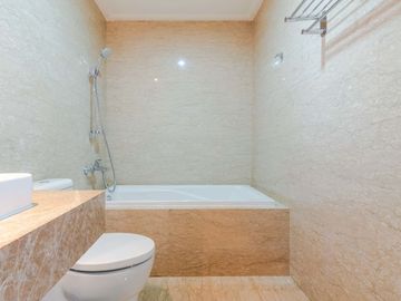 Disewakan Murah Apartemen Menteng Park Tipe 2 Kamar Tidur Siap Huni