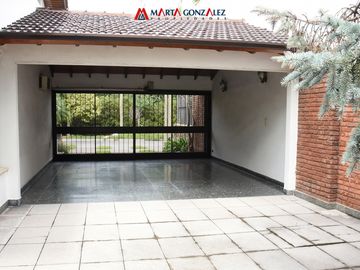 Chalet en Venta Villa Luzuriaga / La Matanza (A108 7824)