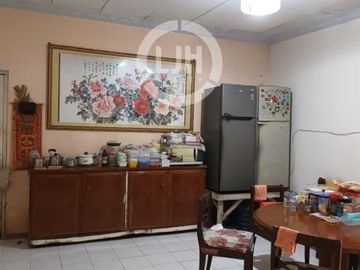 Rumah Posisi Hoek di Janur Indah, Kelapa Gading, Jakata Utara