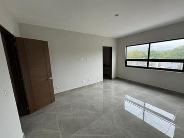 CASA EN VENTA CARRETERA NACIONAL A ESTRENAR