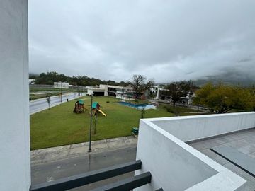 CASA EN VENTA CARRETERA NACIONAL A ESTRENAR