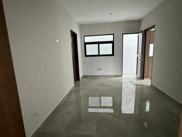 CASA EN VENTA CARRETERA NACIONAL A ESTRENAR