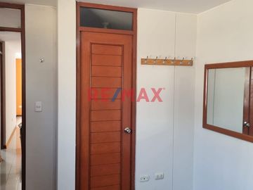 ¡Descubre tu nuevo hogar en Chiclayo! 🏡✨

Te presentamos este acogedor departamento flat, ideal para quienes buscan comodidad y practicidad en una e