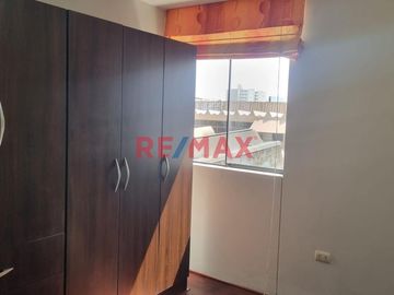 ¡Descubre tu nuevo hogar en Chiclayo! 🏡✨

Te presentamos este acogedor departamento flat, ideal para quienes buscan comodidad y practicidad en una e