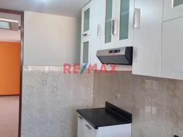 ¡Descubre tu nuevo hogar en Chiclayo! 🏡✨

Te presentamos este acogedor departamento flat, ideal para quienes buscan comodidad y practicidad en una e