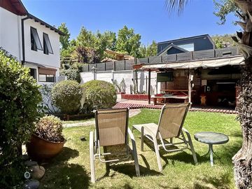 Casa en Venta en La Escuela / Carlos Peña Otaegui