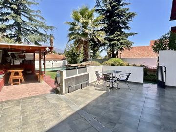 Casa en Venta en La Escuela / Carlos Peña Otaegui