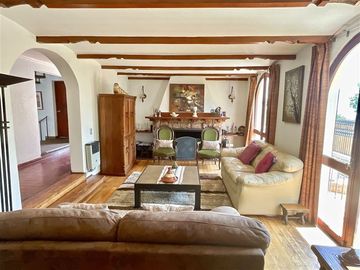 Casa en Venta en La Escuela / Carlos Peña Otaegui